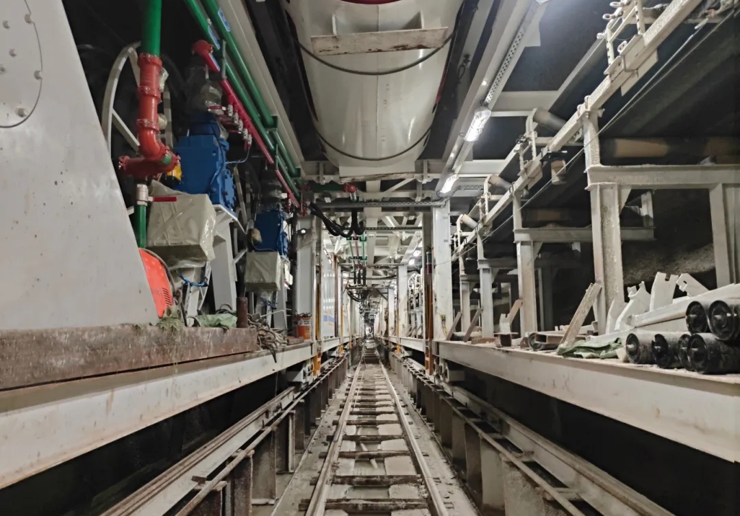 TBM掘進照片 (2)_副本.jpg